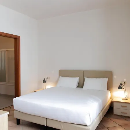 Residenza Cavour Aparthotel Parma Exterior foto